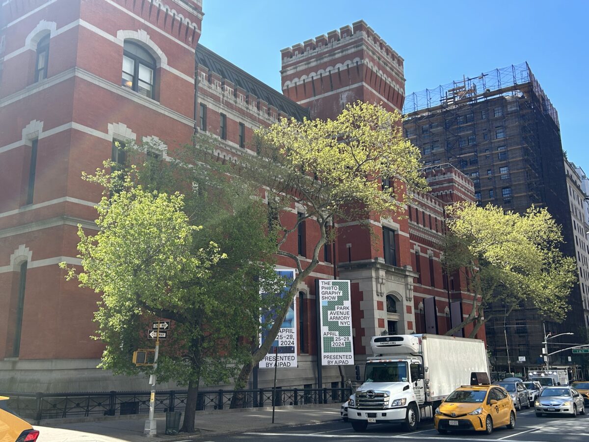 Up and Down Park Avenue: New York City History with a Penthouse View ...